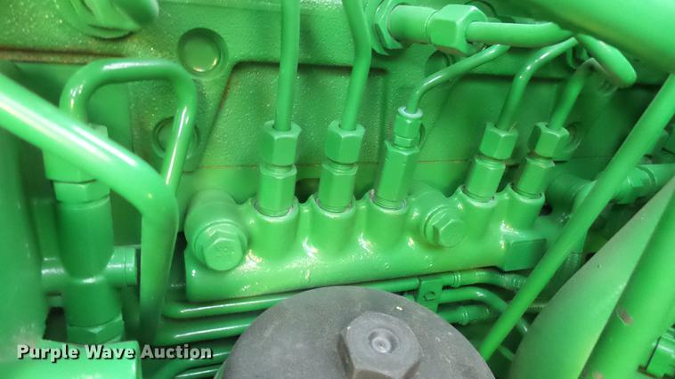 image for item DC1977 2013 John Deere S670 STS combine