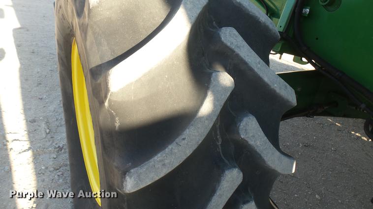 image for item DC1977 2013 John Deere S670 STS combine