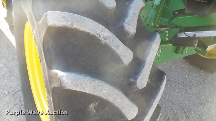 image for item DC1977 2013 John Deere S670 STS combine