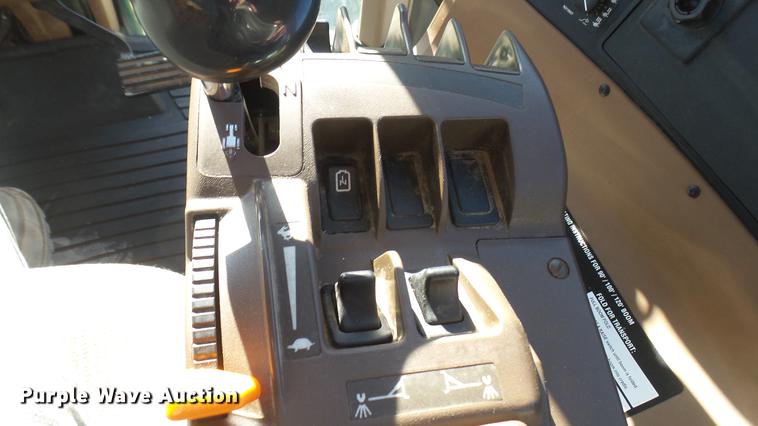 image for item DC1978 2013 John Deere 4940 self-propelled applicator