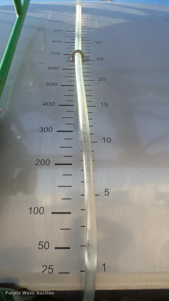 image for item DC1978 2013 John Deere 4940 self-propelled applicator