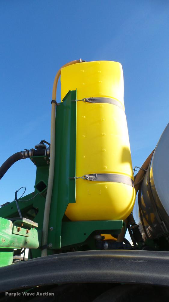 image for item DC1978 2013 John Deere 4940 self-propelled applicator