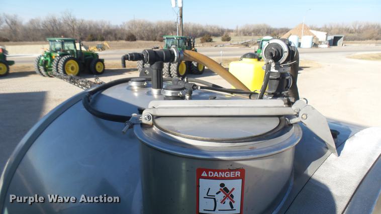 image for item DC1978 2013 John Deere 4940 self-propelled applicator