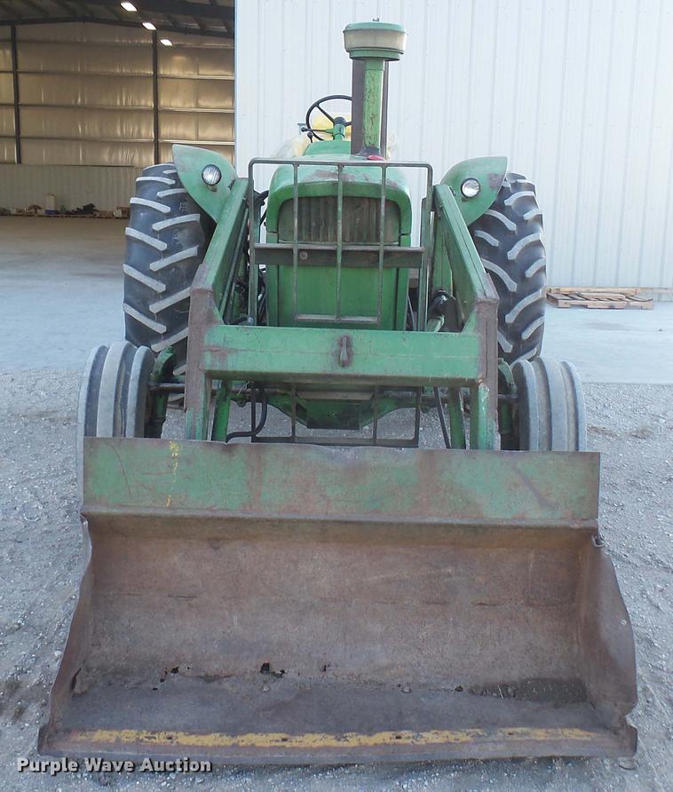 image for item DC1981 John Deere 4010 tractor
