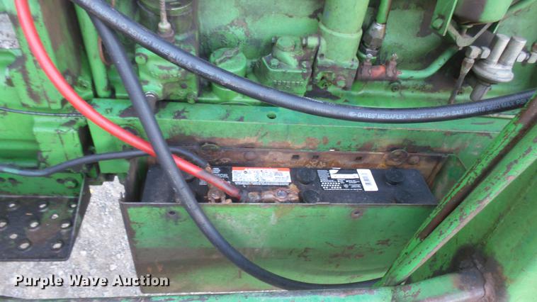 image for item DC1981 John Deere 4010 tractor