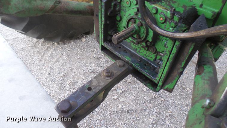 image for item DC1981 John Deere 4010 tractor