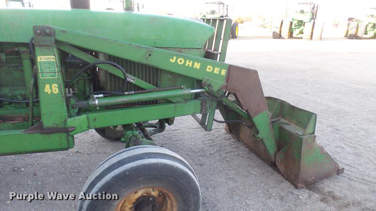 image for item DC1981 John Deere 4010 tractor