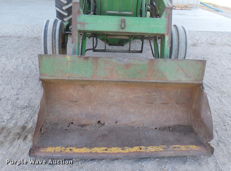 image for item DC1981 John Deere 4010 tractor