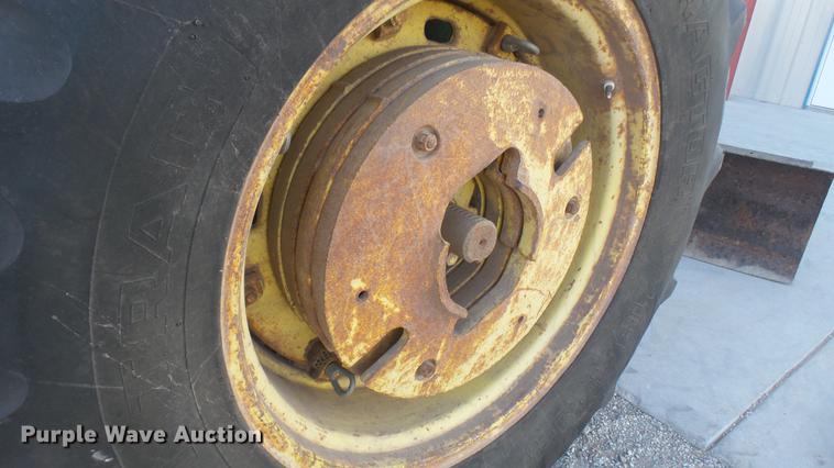 image for item DC1981 John Deere 4010 tractor