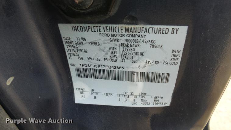 image for item DC2350 2007 Ford F350 Super Duty XLT flatbed pickup truck