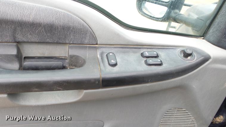 image for item DC2350 2007 Ford F350 Super Duty XLT flatbed pickup truck