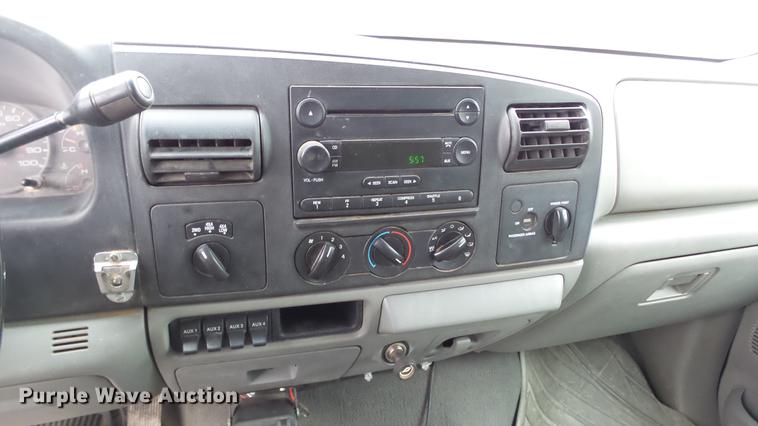 image for item DC2350 2007 Ford F350 Super Duty XLT flatbed pickup truck