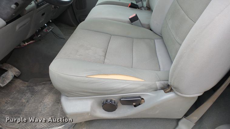 image for item DC2350 2007 Ford F350 Super Duty XLT flatbed pickup truck