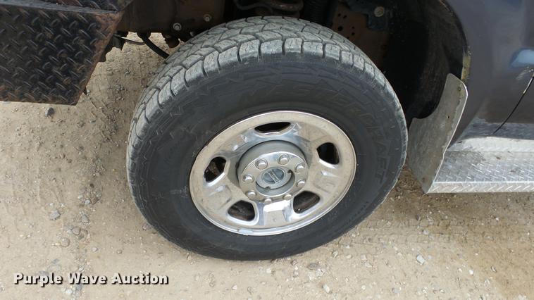 image for item DC2350 2007 Ford F350 Super Duty XLT flatbed pickup truck