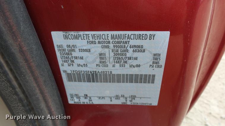 image for item DC2351 2002 Ford F350 Super Duty XLT flatbed pickup truck