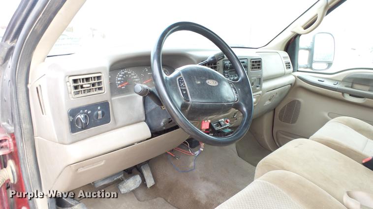 image for item DC2351 2002 Ford F350 Super Duty XLT flatbed pickup truck