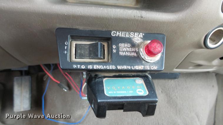 image for item DC2351 2002 Ford F350 Super Duty XLT flatbed pickup truck