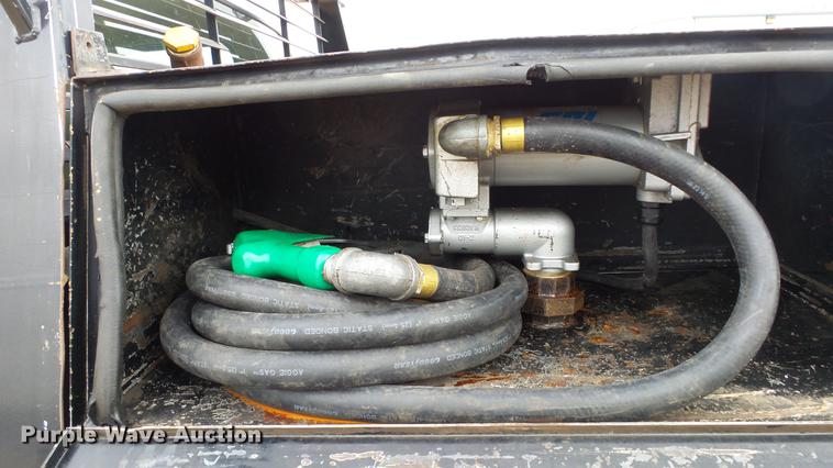 image for item DC2351 2002 Ford F350 Super Duty XLT flatbed pickup truck