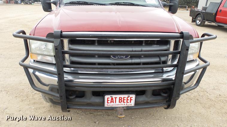 image for item DC2351 2002 Ford F350 Super Duty XLT flatbed pickup truck