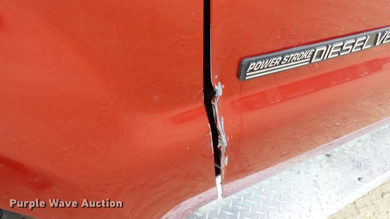 image for item DC2351 2002 Ford F350 Super Duty XLT flatbed pickup truck