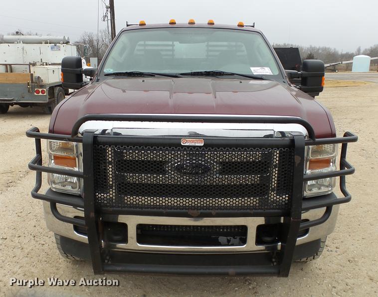 image for item DC2352 2008 Ford F350 XLT flatbed pickup truck