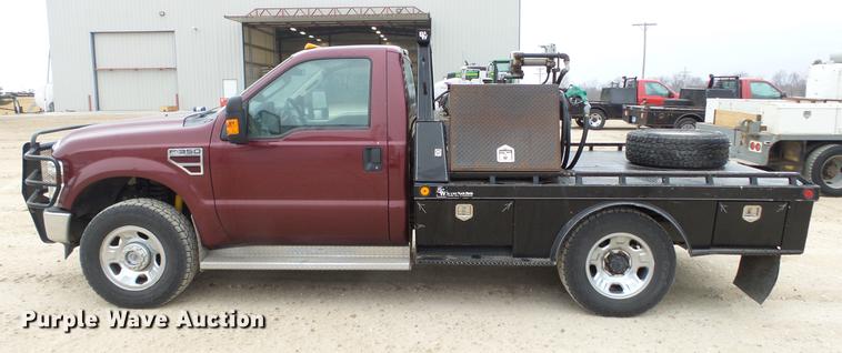 image for item DC2352 2008 Ford F350 XLT flatbed pickup truck