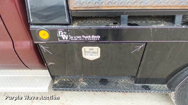 image for item DC2352 2008 Ford F350 XLT flatbed pickup truck