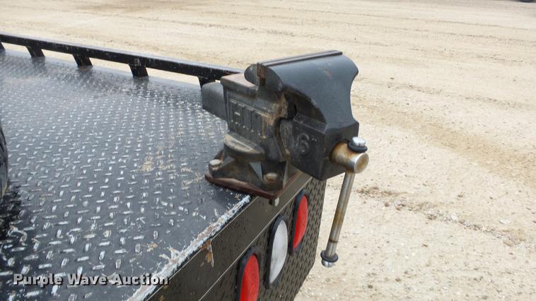 image for item DC2352 2008 Ford F350 XLT flatbed pickup truck