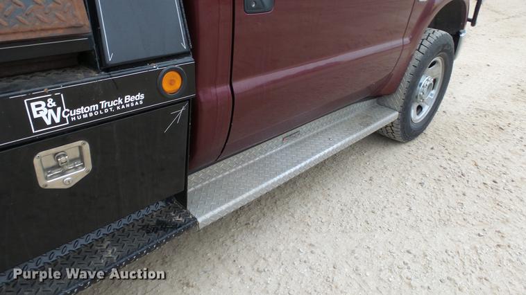 image for item DC2352 2008 Ford F350 XLT flatbed pickup truck