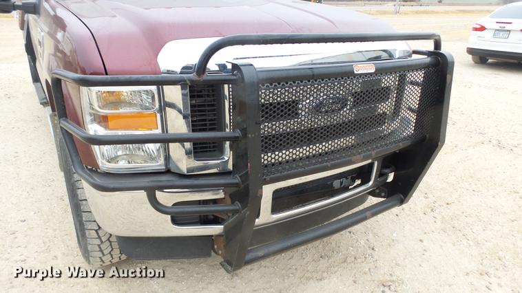 image for item DC2352 2008 Ford F350 XLT flatbed pickup truck