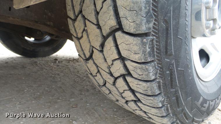 image for item DC2352 2008 Ford F350 XLT flatbed pickup truck