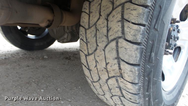 image for item DC2352 2008 Ford F350 XLT flatbed pickup truck