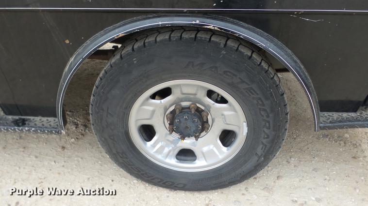 image for item DC2352 2008 Ford F350 XLT flatbed pickup truck