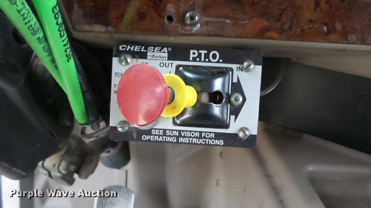 image for item DC2353 2005 International 9400i semi truck