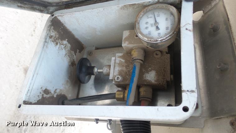 image for item DC2354 2015 Timpte double hopper bottom grain trailer