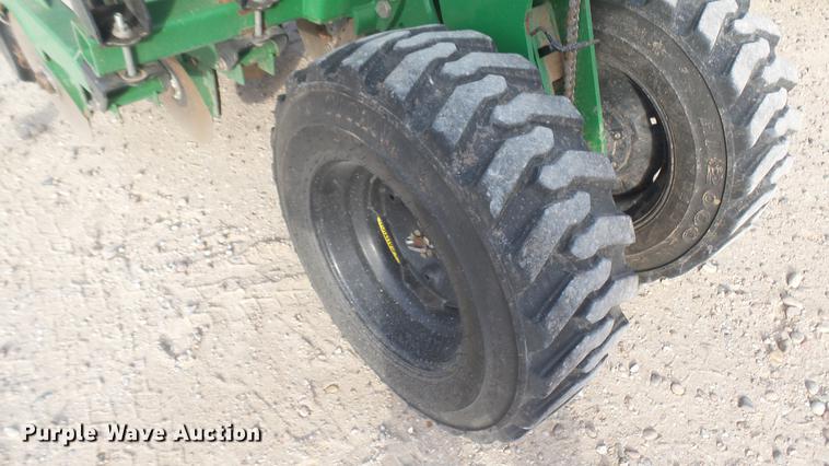 image for item DC2360 2011 Great Plains 3S-4000HD-4810 grain drill