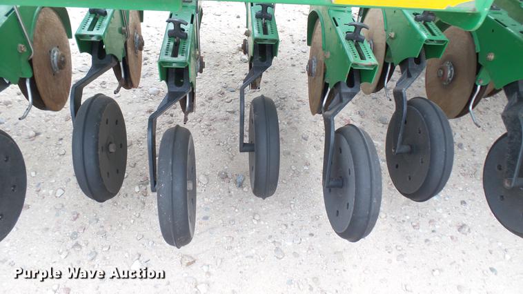 image for item DC2361 2011 Great Plains 3S-4000HD-4810 grain drill