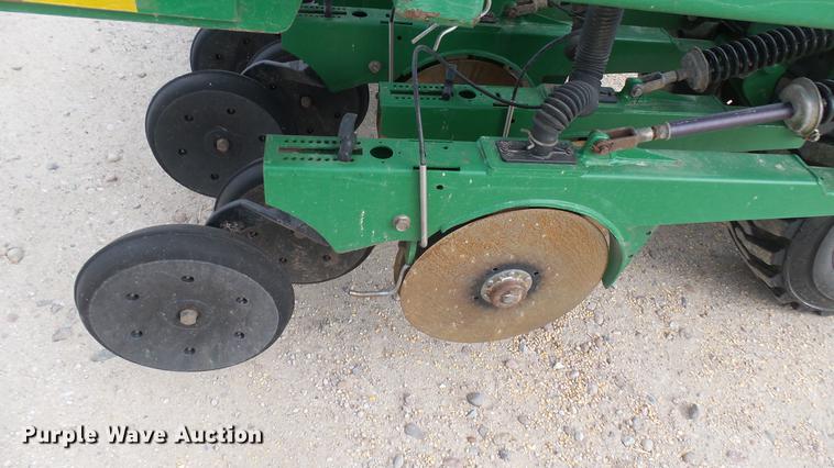 image for item DC2361 2011 Great Plains 3S-4000HD-4810 grain drill