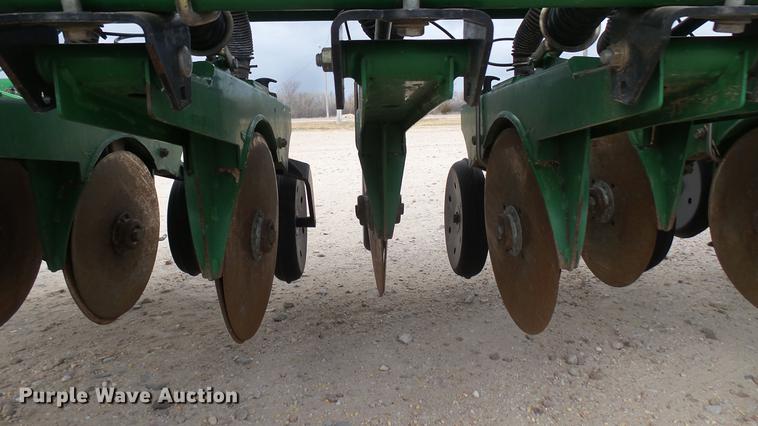 image for item DC2361 2011 Great Plains 3S-4000HD-4810 grain drill