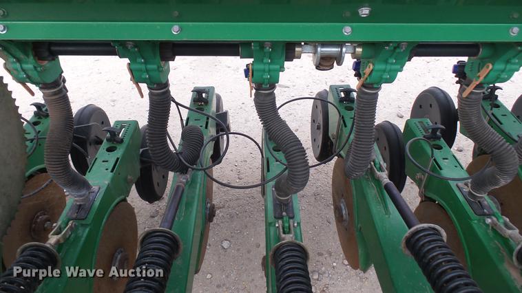 image for item DC2361 2011 Great Plains 3S-4000HD-4810 grain drill