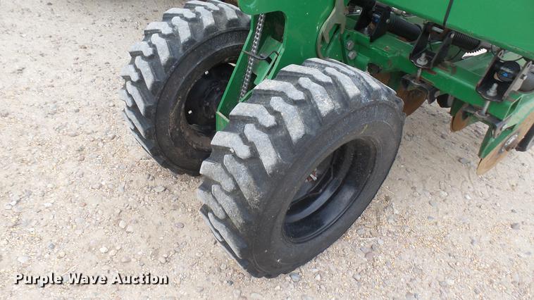 image for item DC2361 2011 Great Plains 3S-4000HD-4810 grain drill