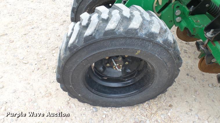 image for item DC2361 2011 Great Plains 3S-4000HD-4810 grain drill