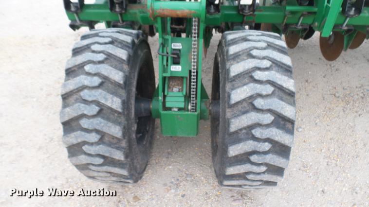 image for item DC2361 2011 Great Plains 3S-4000HD-4810 grain drill
