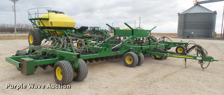 image for item DC2362 2014 John Deere 1890 air seeder