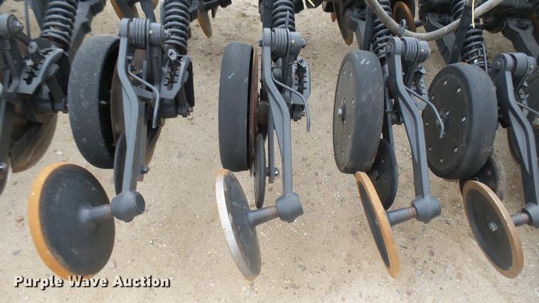 image for item DC2362 2014 John Deere 1890 air seeder