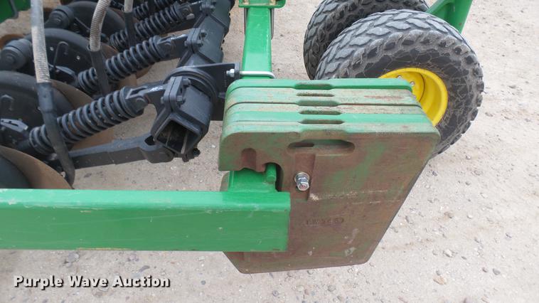 image for item DC2362 2014 John Deere 1890 air seeder