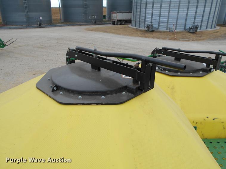 image for item DC2362 2014 John Deere 1890 air seeder