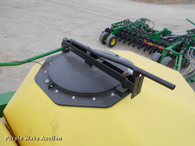 image for item DC2362 2014 John Deere 1890 air seeder