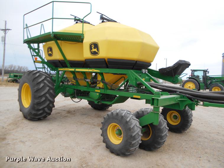 image for item DC2362 2014 John Deere 1890 air seeder