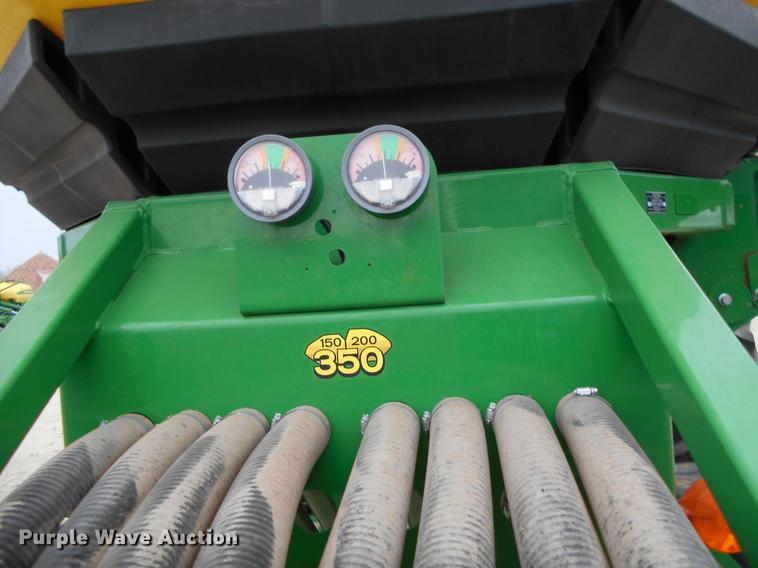 image for item DC2362 2014 John Deere 1890 air seeder